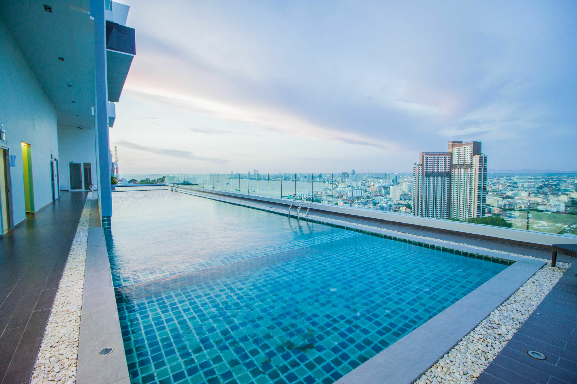 Vision Pratumnak By Pattaya Sunny Rentals Экстерьер фото